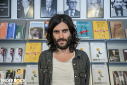 Presentacó del disc Groc de Xarim Aresté a la seu d'Òmnium Cultural 